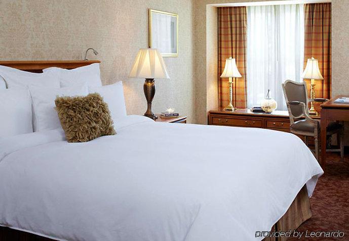 The Del Monte Lodge Renaissance Rochester Hotel & Spa Zewnętrze zdjęcie